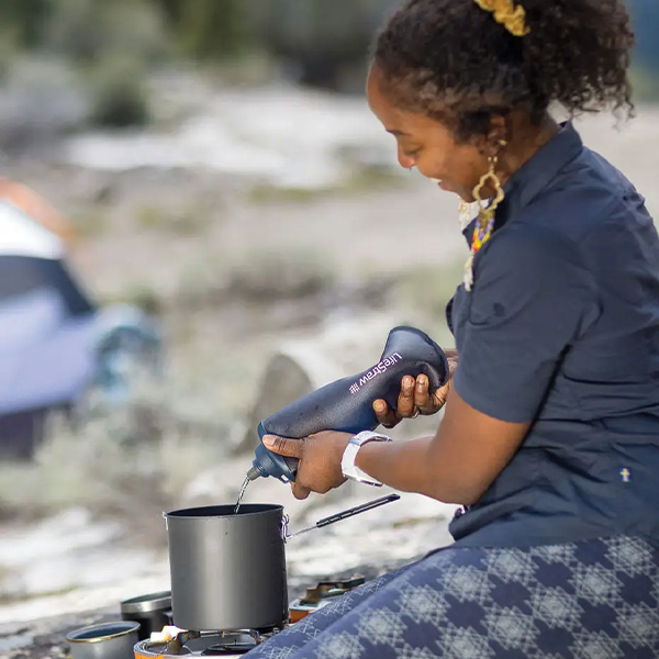 Пляшка-фільтр для води LifeStraw Peak Squeeze 1л Dark Mountain Gray. Фото 7