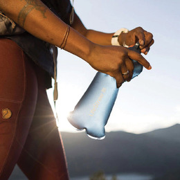 Пляшка-фільтр для води LifeStraw Peak Squeeze, 650 мл, Dark Mountain Gray. Фото 4