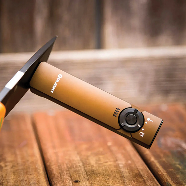 Ліхтар Olight Arkfeld Desert tan. Фото 9
