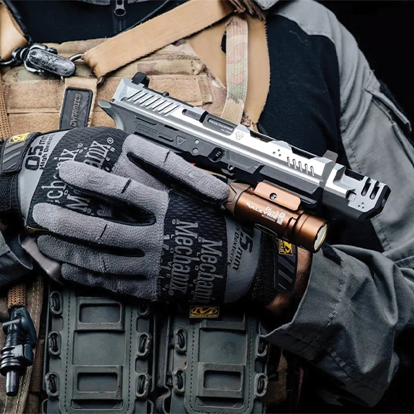Ліхтар Olight PL-3R Valkyrie Desert Tan. Фото 10