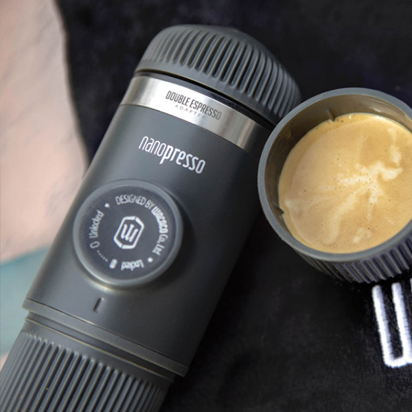 Портативна еспресо-кавоварка Wacaco Nanopresso сіра, механічна, для меленої кави. Фото 4