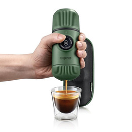 Портативна еспресо-кавоварка Wacaco Nanopresso зелена з чохлом, механічна, для меленої кави