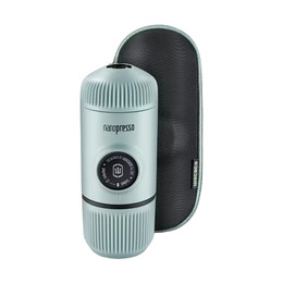Портативна еспресо-кавоварка Wacaco Nanopresso блакитна з чохлом, механічна, для меленої кави