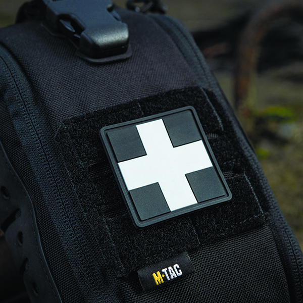 M-Tac нашивка Medic Cross Square PVC Black/Grey. Фото 3