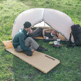 Килимок самонадувний з подушкою Naturehike NH15Q002-D 25мм бежевий. Фото 6
