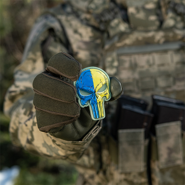 M-Tac нашивка Punisher синьо-жовтий GID. Фото 8