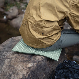 Килимок для сидіння XPE з чохлом Naturehike NH20PJ025 15 мм хакі. Фото 6