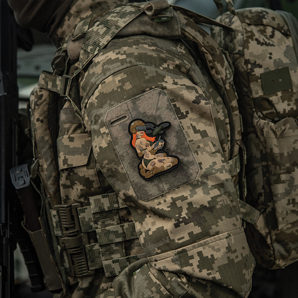 M-Tac нашивка Tactical girl №6 PVC redhead Hooligan Olive V1. Фото 3