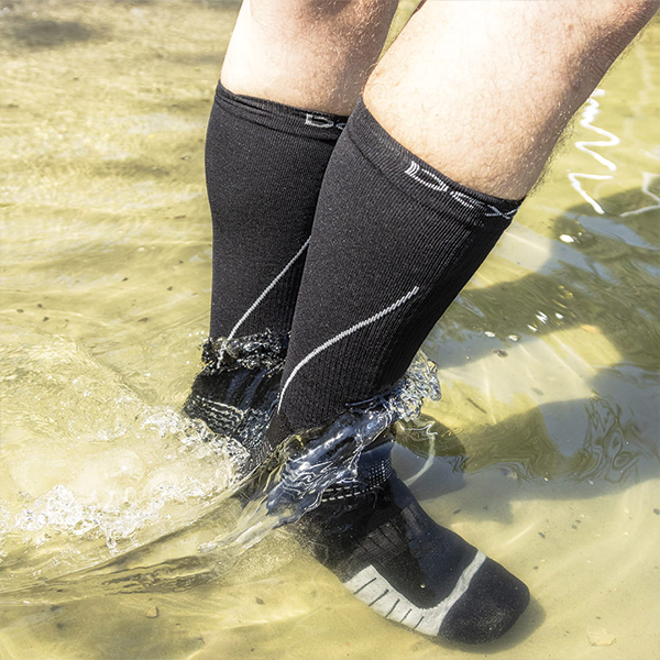 Шкарпетки водонепроникні Dexshell Compression Mudder сірі. Фото 8