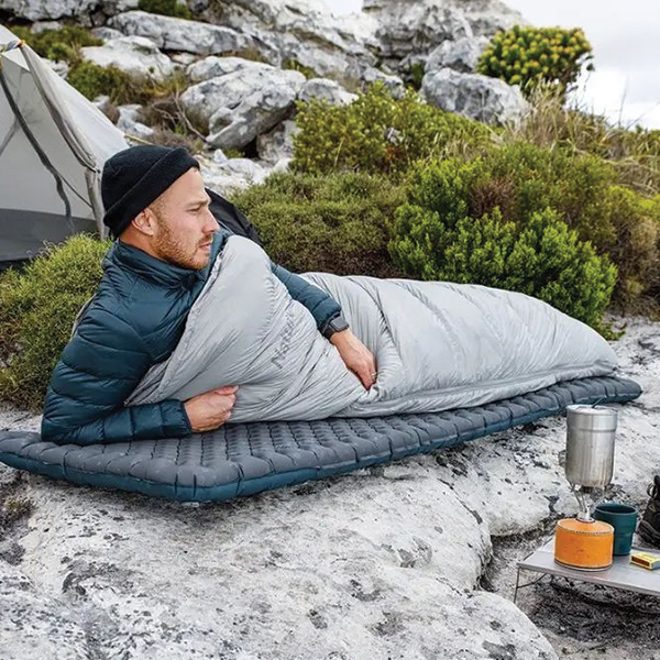 Матрац надувний надлегкий Naturehike CNH22DZ018 із мішком для надування прямокутний чорний 196 см. Фото 5